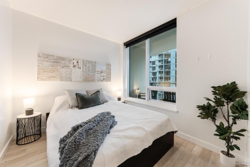 912-68 Smithe Street, Vancouver, BC 