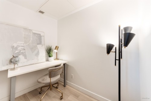 912-68 Smithe Street, Vancouver, BC 