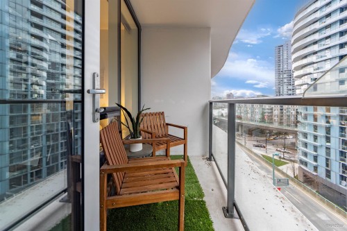 912-68 Smithe Street, Vancouver, BC 