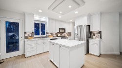 21124 Glenwood Avenue  Maple Ridge, BC V2X 8K5