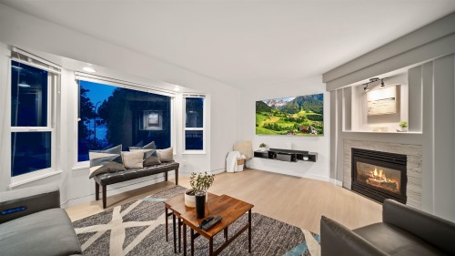 21124 Glenwood Avenue, Maple Ridge, BC 