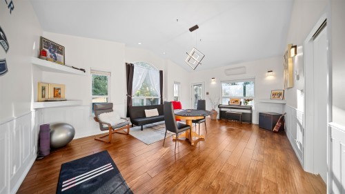 21124 Glenwood Avenue, Maple Ridge, BC 