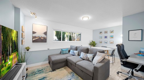 21124 Glenwood Avenue, Maple Ridge, BC 