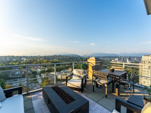 2301-280 Ross Drive, New Westminster, BC 