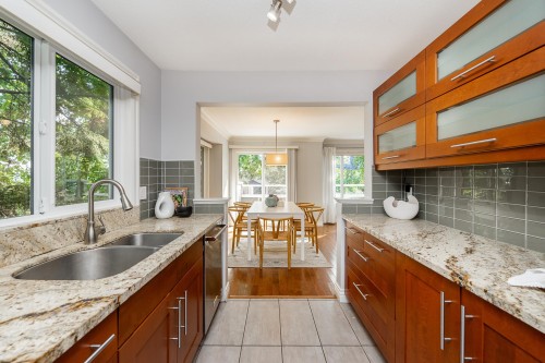 4-181 Ravine Drive, Port Moody, BC 