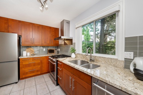 4-181 Ravine Drive, Port Moody, BC 