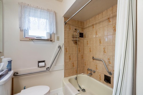 6544 Elwell Street, Burnaby, BC 