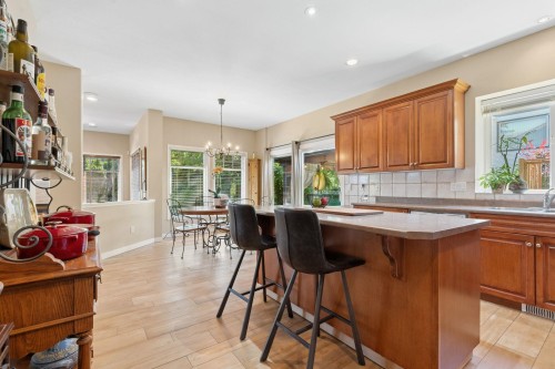 2172 Parkway Boulevard, Coquitlam, BC 