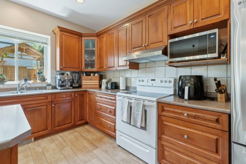 2172 Parkway Boulevard, Coquitlam, BC 