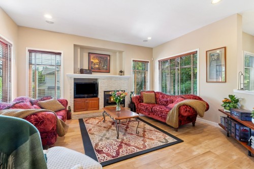 2172 Parkway Boulevard, Coquitlam, BC 