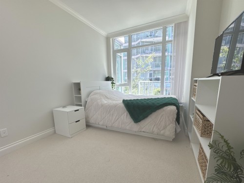 202-185 Victory Ship Way, North Vancouver, BC 