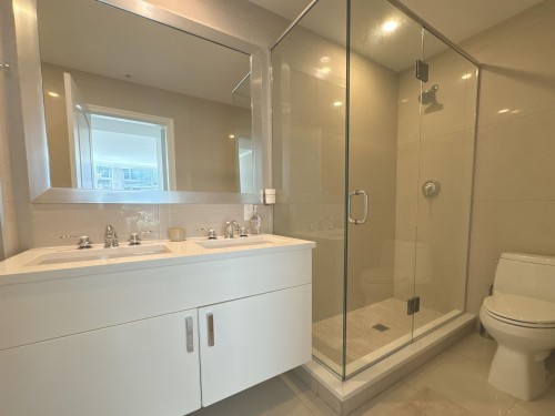 202-185 Victory Ship Way, North Vancouver, BC 