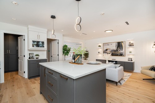 4917 Venables Street, Burnaby, BC 