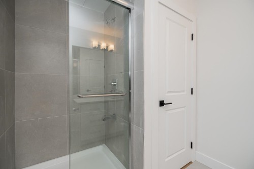 4917 Venables Street, Burnaby, BC 