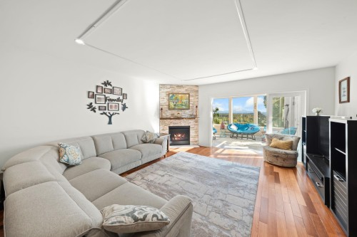 2258 Sorrento Drive, Coquitlam, BC 