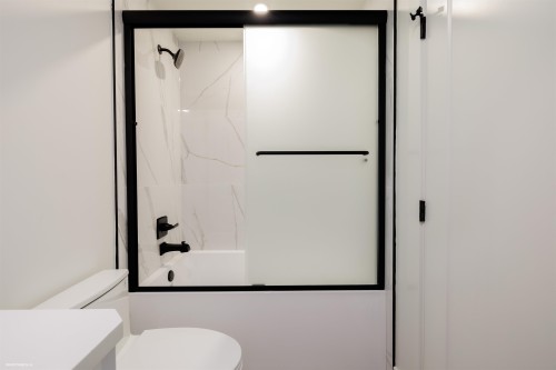 60 53A Street, Delta, BC 