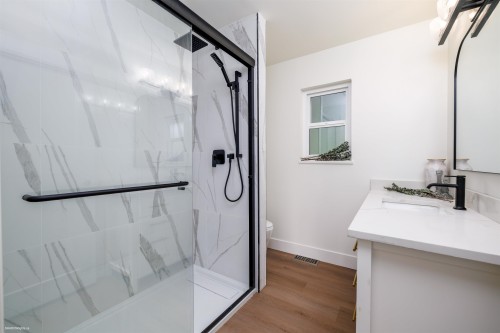 60 53A Street, Delta, BC 