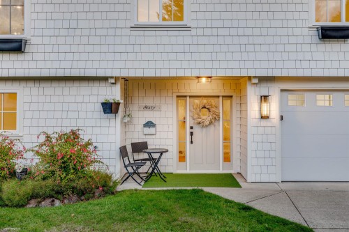 60 53A Street, Delta, BC 