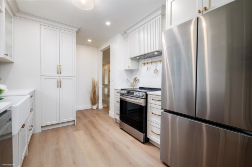 60 53A Street, Delta, BC 