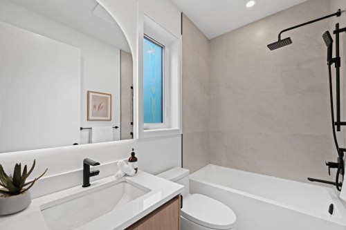 1-3880 23Rd Avenue W, Vancouver, BC 