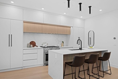 1-3880 23Rd Avenue W, Vancouver, BC 