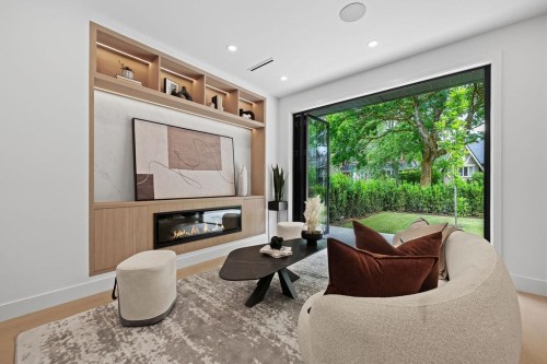 1-3880 23Rd Avenue W, Vancouver, BC 