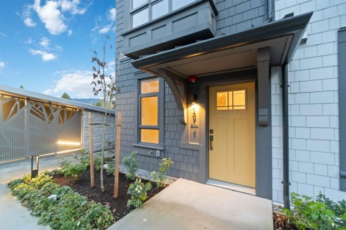 107-2320 Emery Court, North Vancouver, BC 