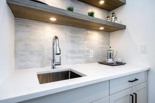 1028 Calverhall Street, North Vancouver, BC 