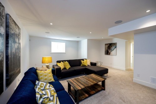 1028 Calverhall Street, North Vancouver, BC 