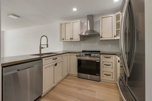 209-22356 Mcintosh Avenue, Maple Ridge, BC 