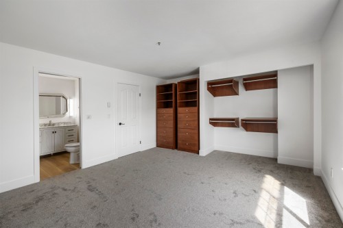 209-22356 Mcintosh Avenue, Maple Ridge, BC 