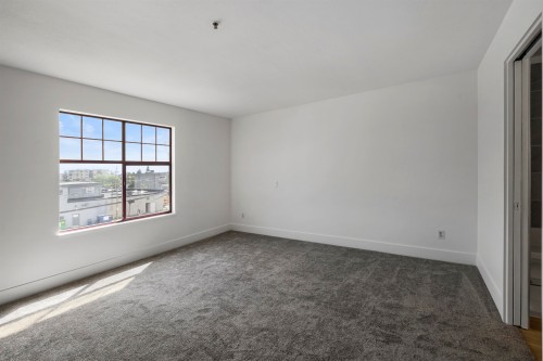 209-22356 Mcintosh Avenue, Maple Ridge, BC 