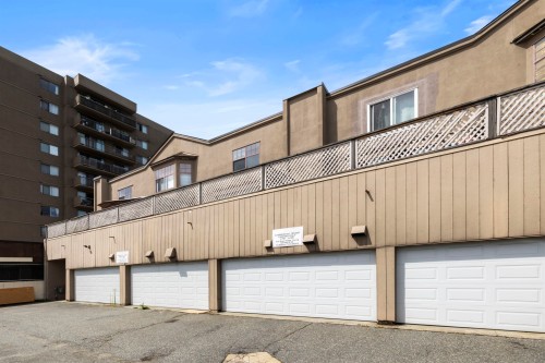 209-22356 Mcintosh Avenue, Maple Ridge, BC 