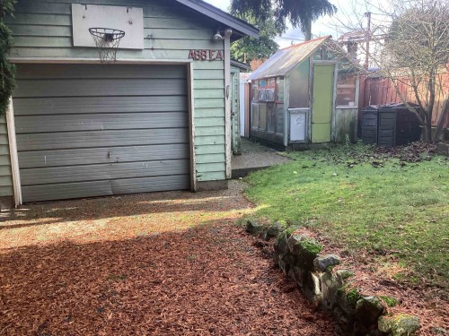 488 4Th Street E, North Vancouver, BC 