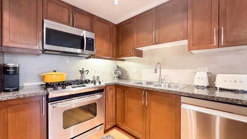 411-3811 Hastings Street, Burnaby, BC 