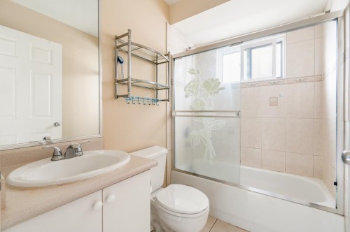 5456 Neville Street, Burnaby, BC 