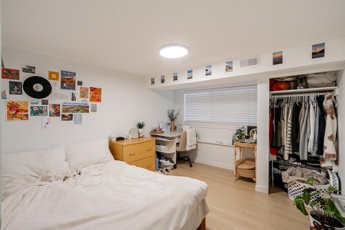 3343 3Rd Avenue W, Vancouver, BC 