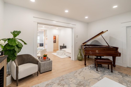 3343 3Rd Avenue W, Vancouver, BC 