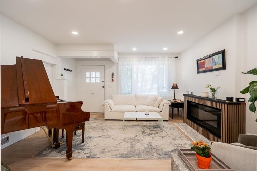 3343 3Rd Avenue W, Vancouver, BC 