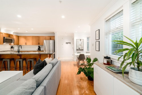 2460 Sasamat Street, Vancouver, BC 