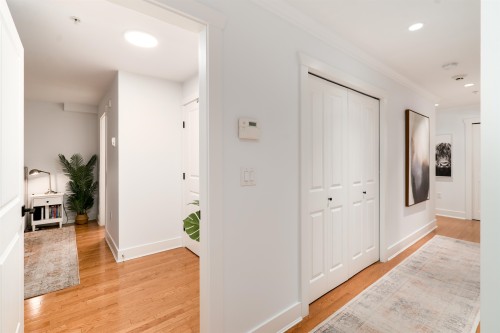 2460 Sasamat Street, Vancouver, BC 