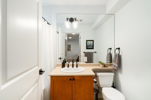 2460 Sasamat Street, Vancouver, BC 