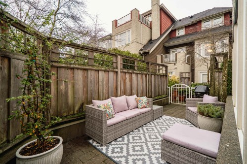 2460 Sasamat Street, Vancouver, BC 