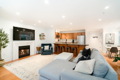 2460 Sasamat Street, Vancouver, BC 