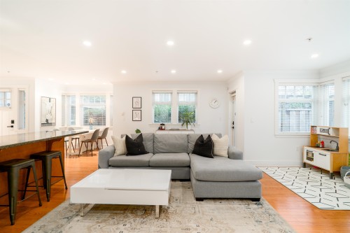 2460 Sasamat Street, Vancouver, BC 