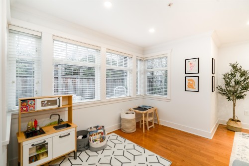 2460 Sasamat Street, Vancouver, BC 