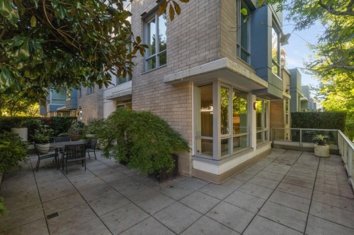 188 Chesterfield Avenue, North Vancouver, BC 