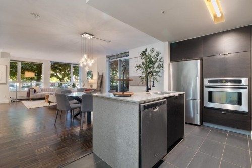 188 Chesterfield Avenue, North Vancouver, BC 