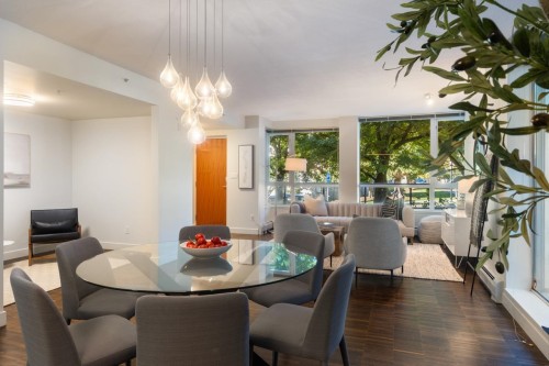 188 Chesterfield Avenue, North Vancouver, BC 