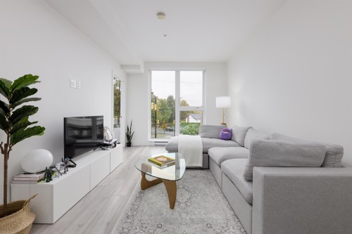 204-979 19th Avenue E Vancouver, BC V5V 1K8